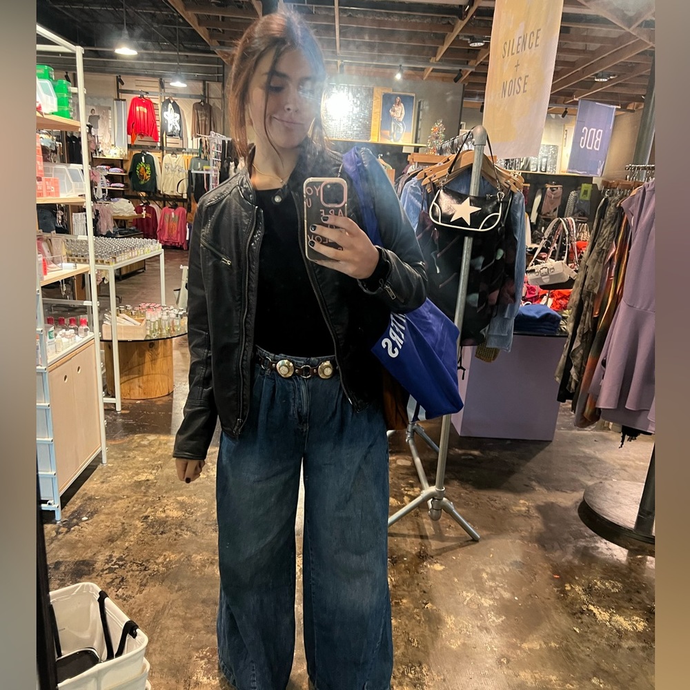 Meet your Posher, Riley - Picture 2 of 2